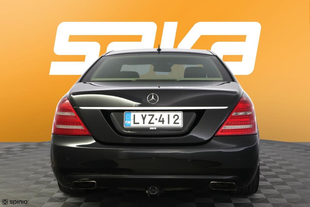 MERCEDES-BENZ S 2010