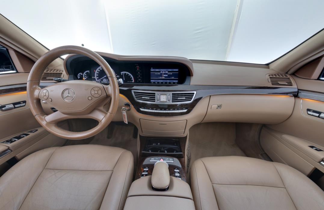 MERCEDES-BENZ S 2010