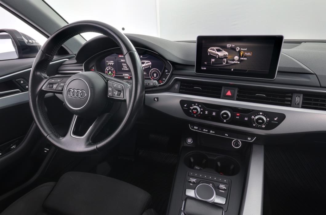 AUDI A4 2016