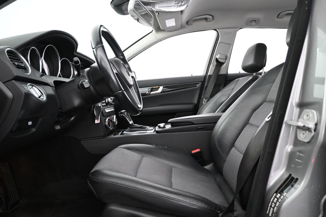 MERCEDES-BENZ C 2012