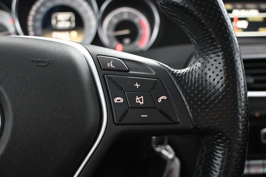 MERCEDES-BENZ C 2012