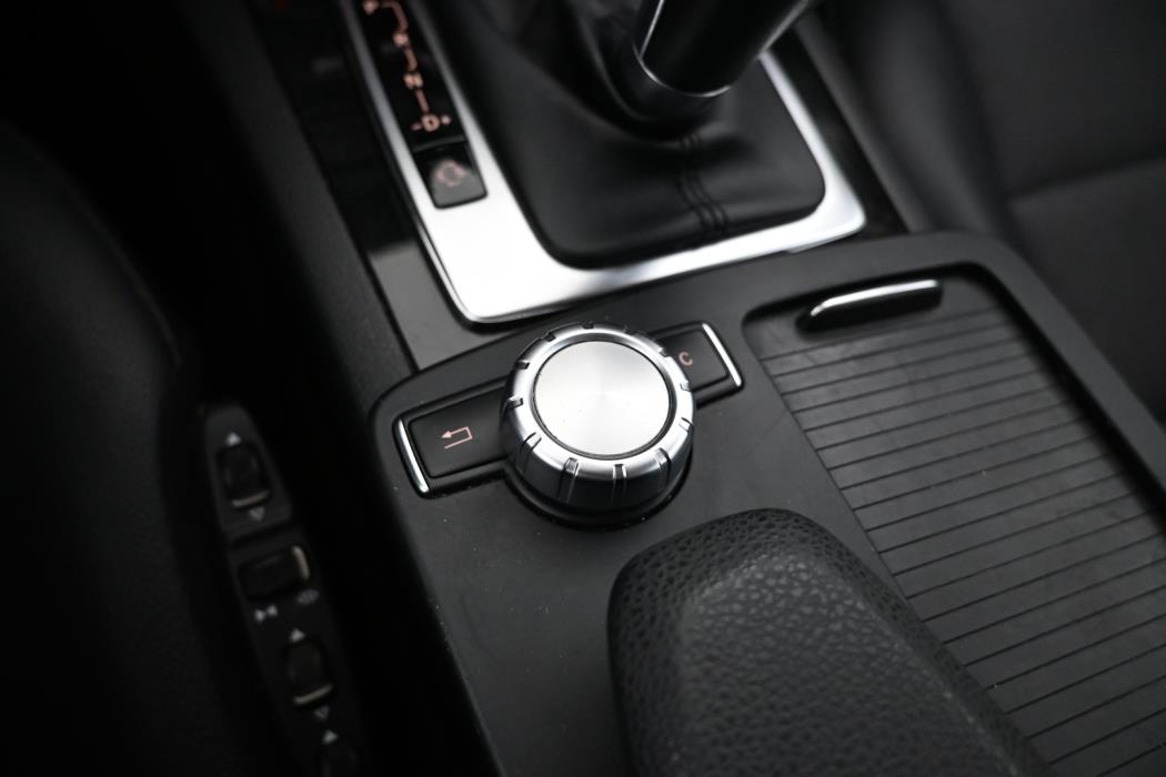 MERCEDES-BENZ C 2012