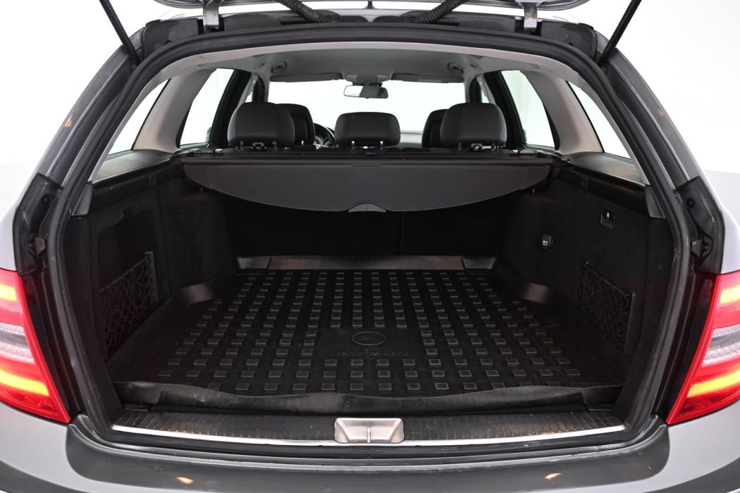 MERCEDES-BENZ C 2012