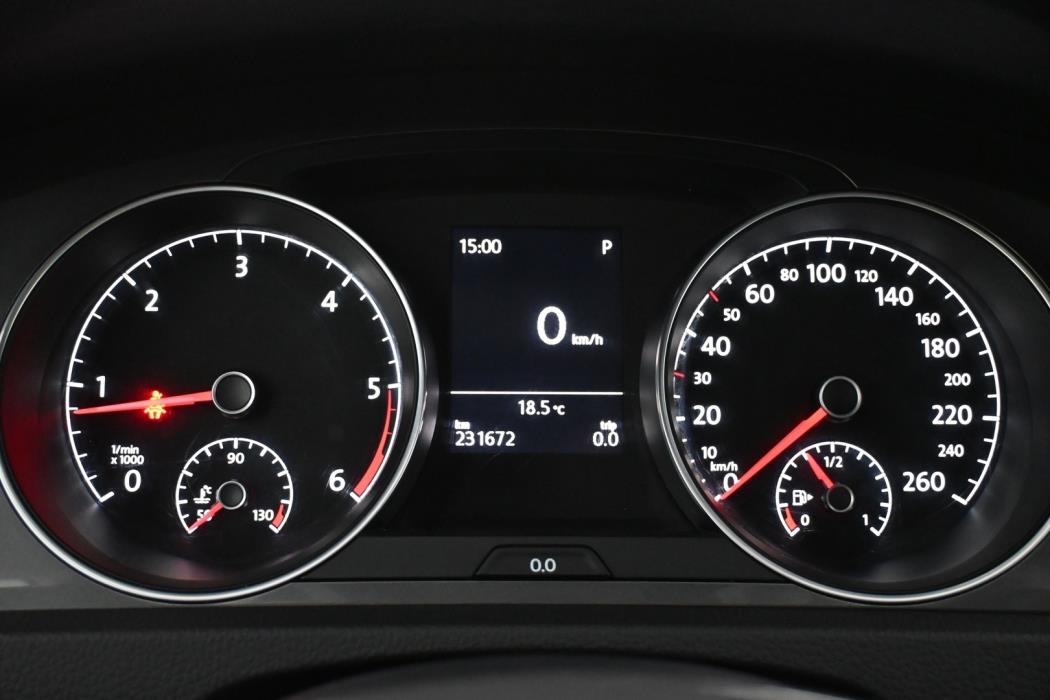 VOLKSWAGEN Golf 2016