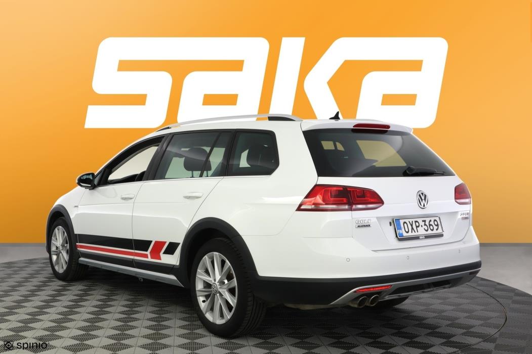 VOLKSWAGEN Golf 2016