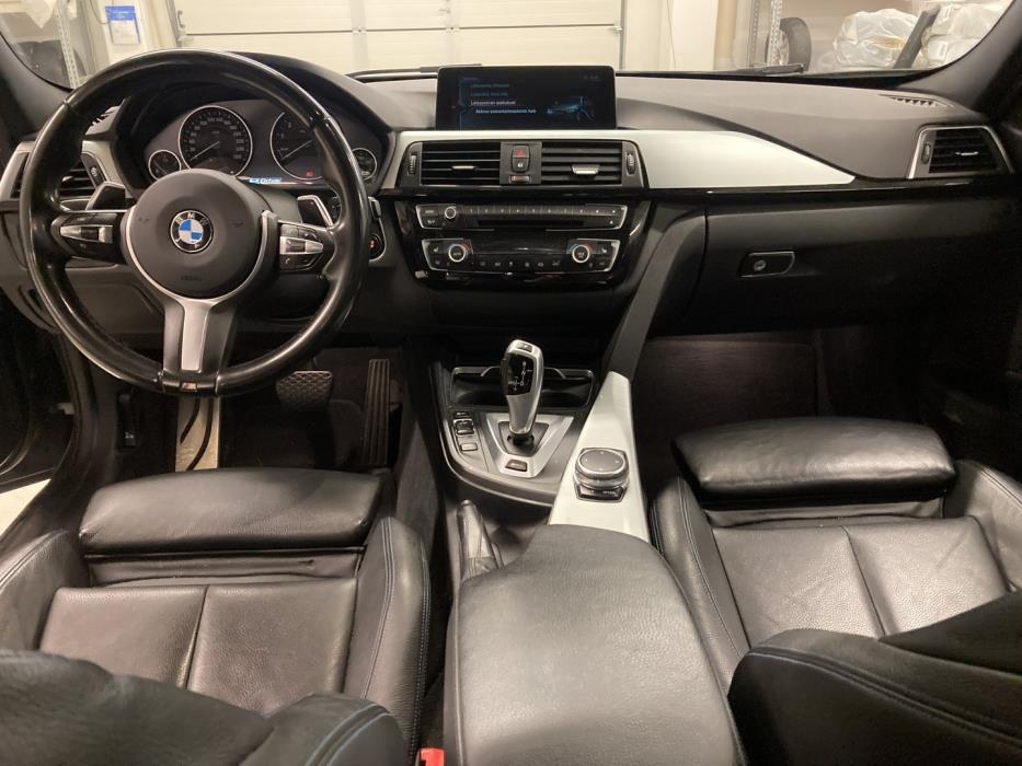 BMW 330 2017