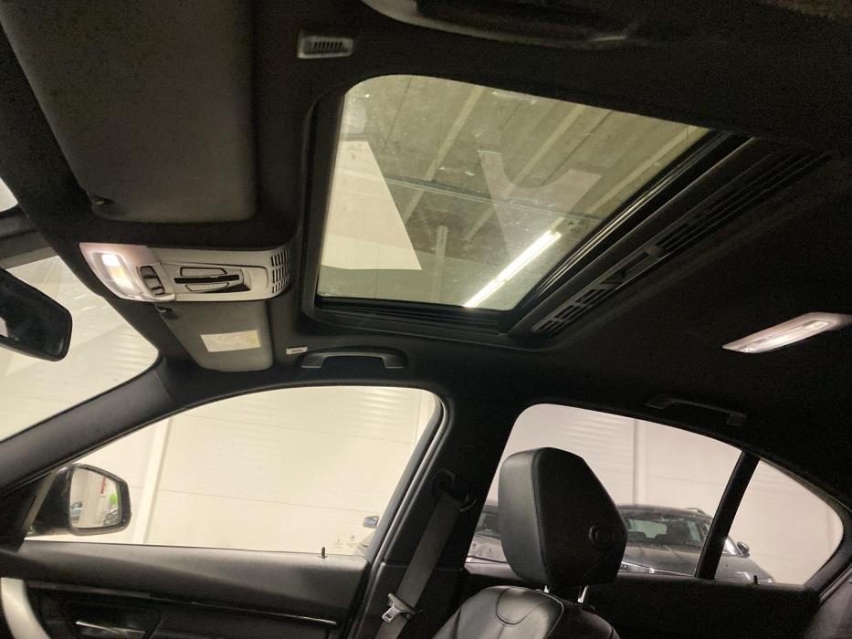 BMW 330 2017