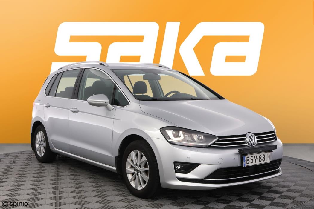 VOLKSWAGEN Golf Sportsvan 2015