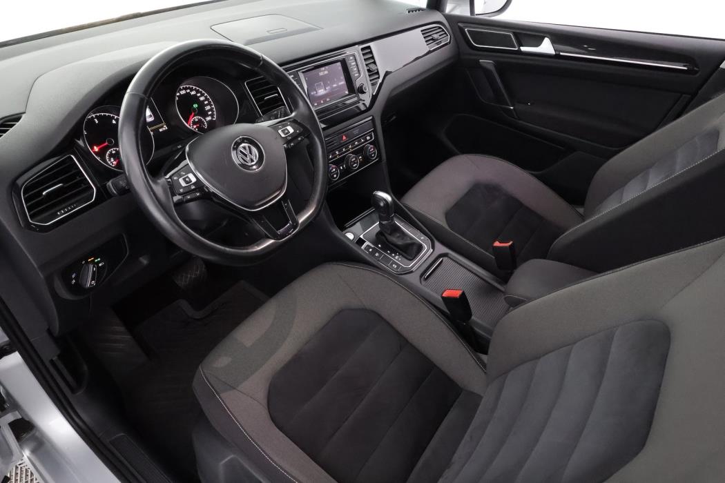 VOLKSWAGEN Golf Sportsvan 2015