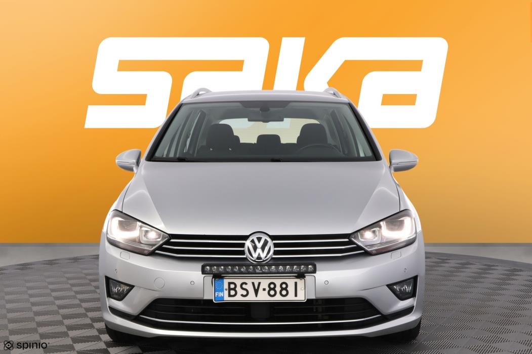 VOLKSWAGEN Golf Sportsvan 2015