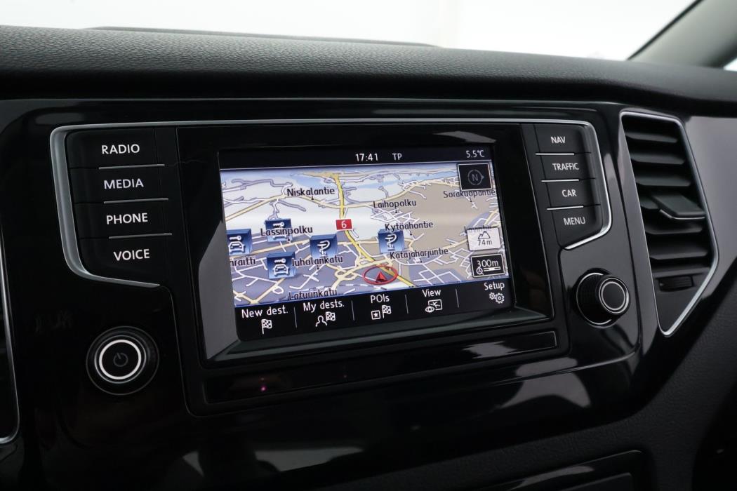 VOLKSWAGEN Golf Sportsvan 2015
