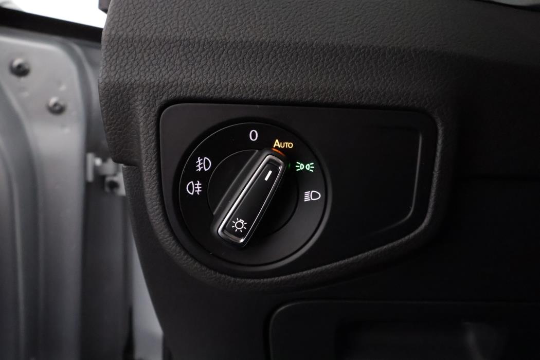 VOLKSWAGEN Golf Sportsvan 2015