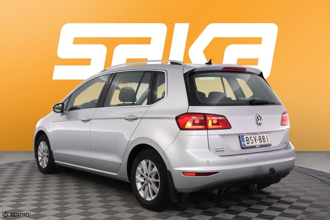 VOLKSWAGEN Golf Sportsvan 2015