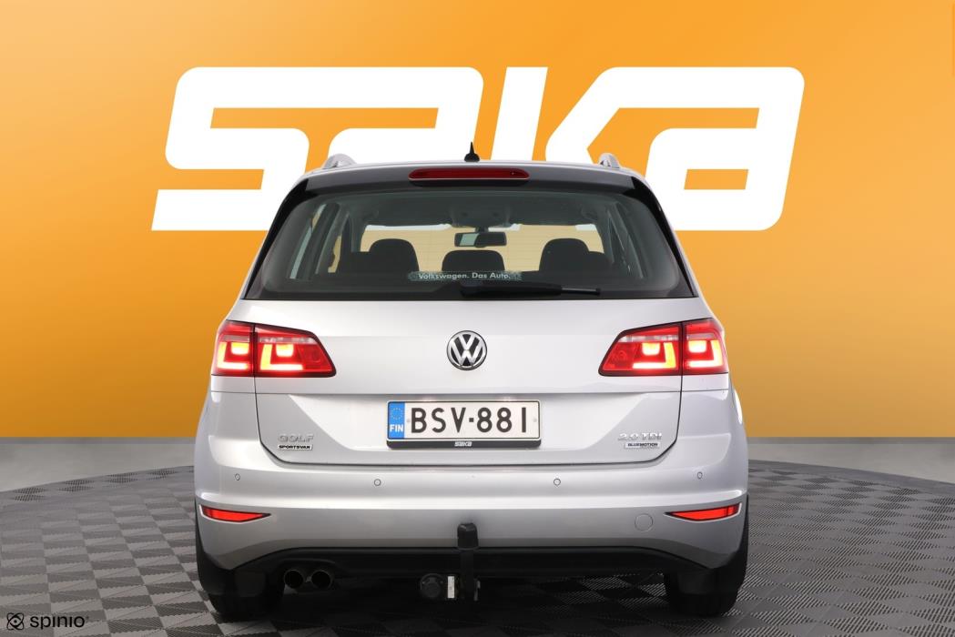 VOLKSWAGEN Golf Sportsvan 2015