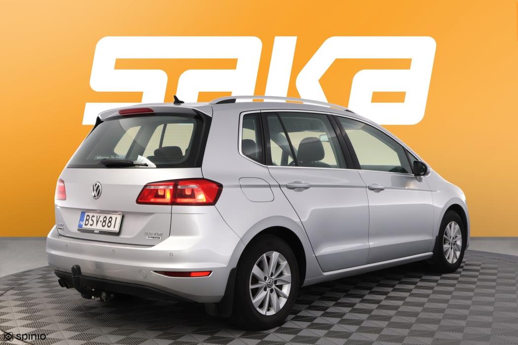 VOLKSWAGEN Golf Sportsvan 2015
