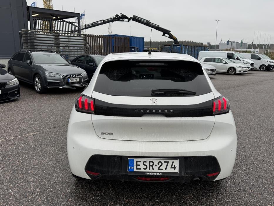 PEUGEOT 208 2021
