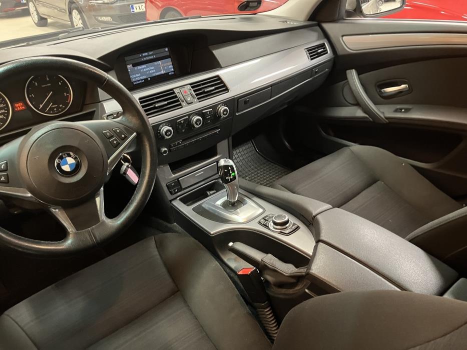 BMW 520 2010