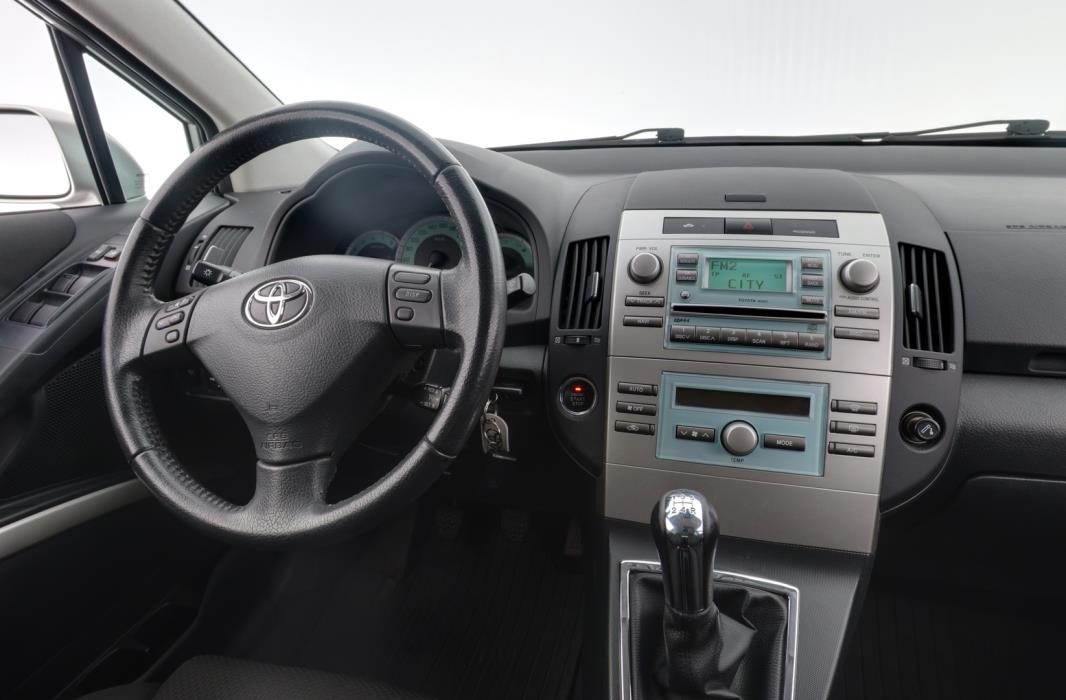 TOYOTA Corolla Verso 2006