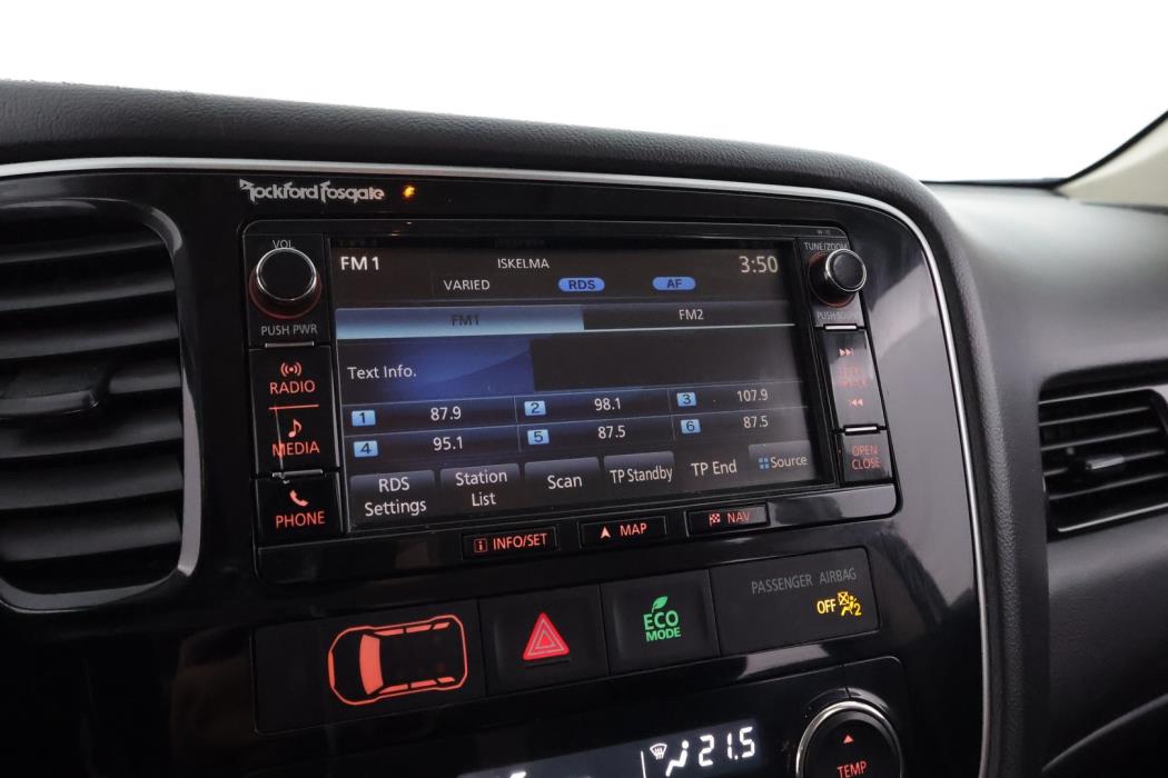 MITSUBISHI OUTLANDER PHEV 2016