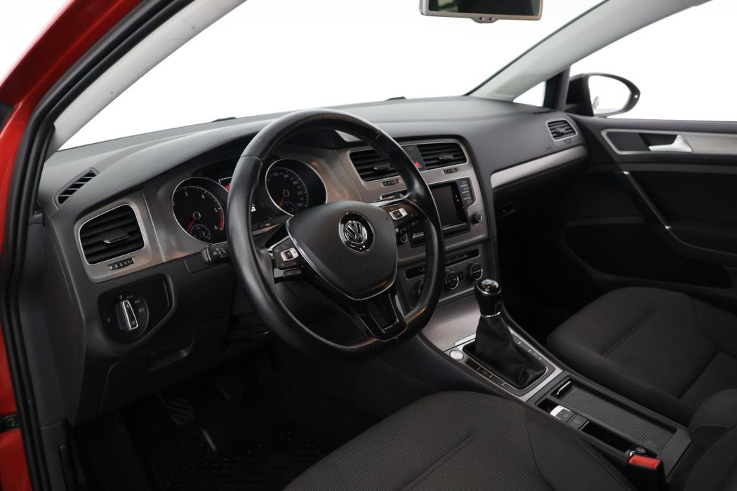VOLKSWAGEN Golf 2015