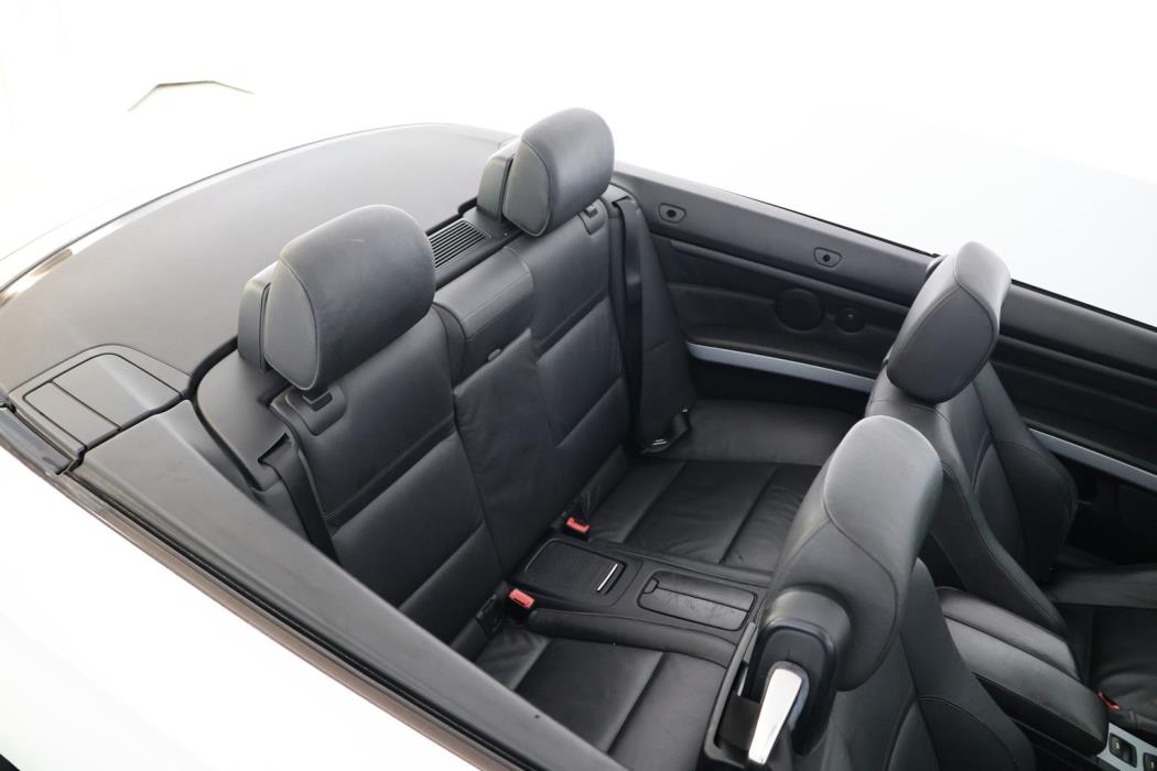 BMW 330 2008