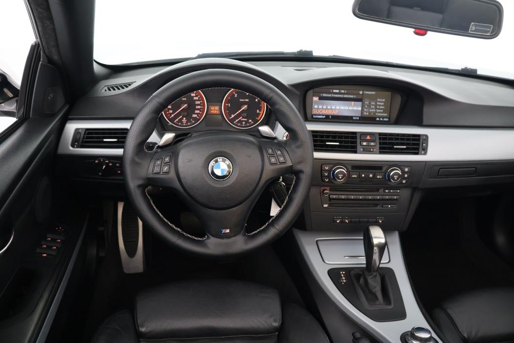 BMW 330 2008