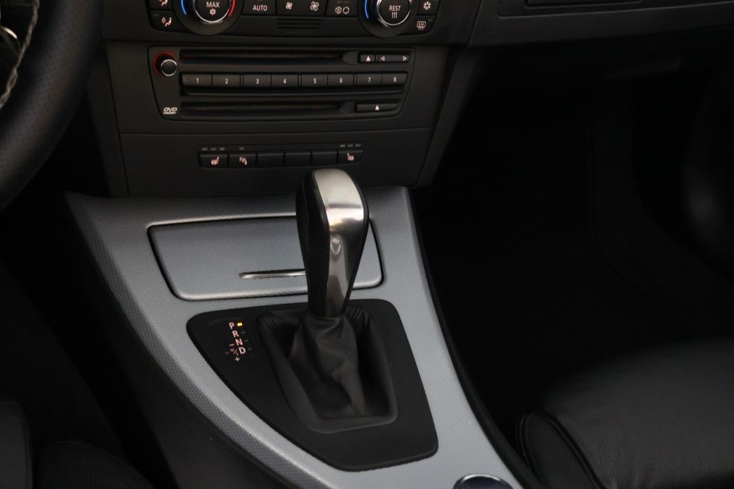 BMW 330 2008