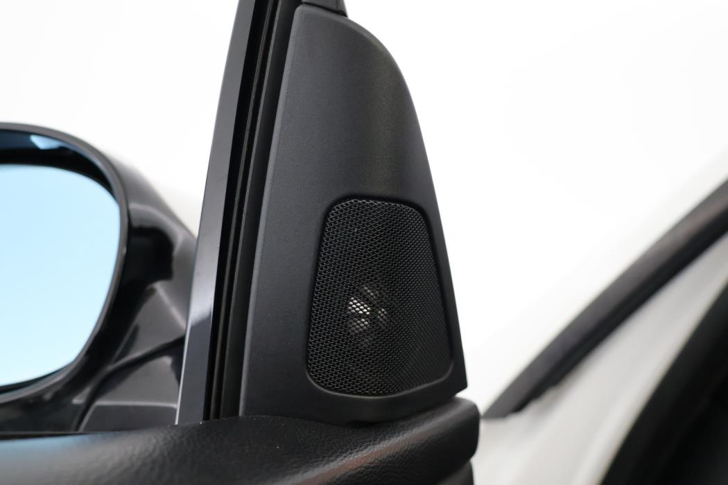 BMW 330 2008