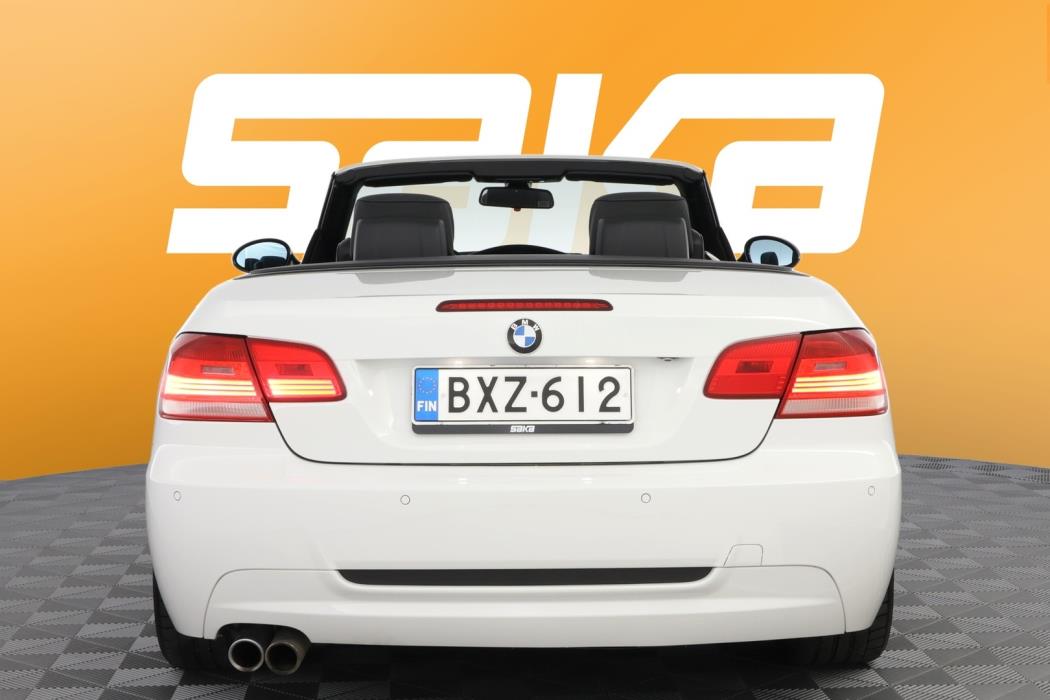 BMW 330 2008