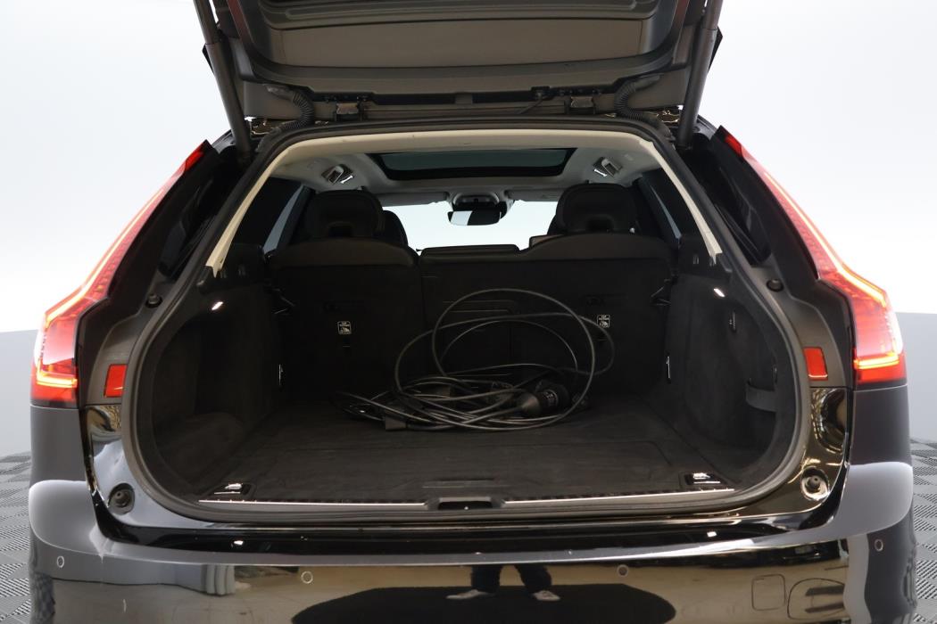 VOLVO V90 2021