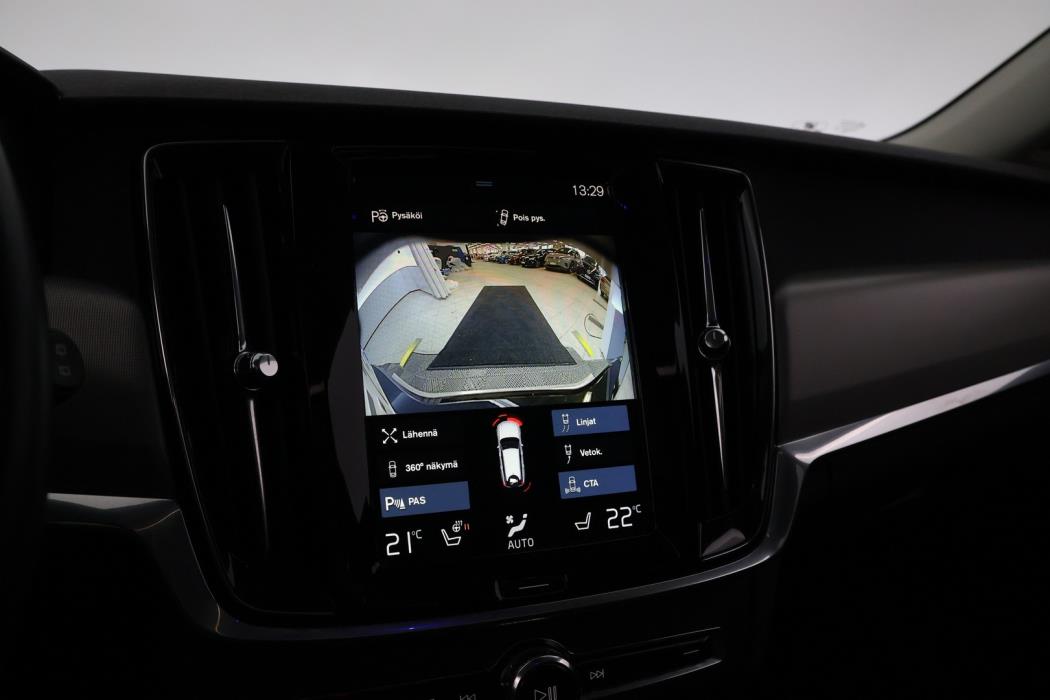 VOLVO V90 2021