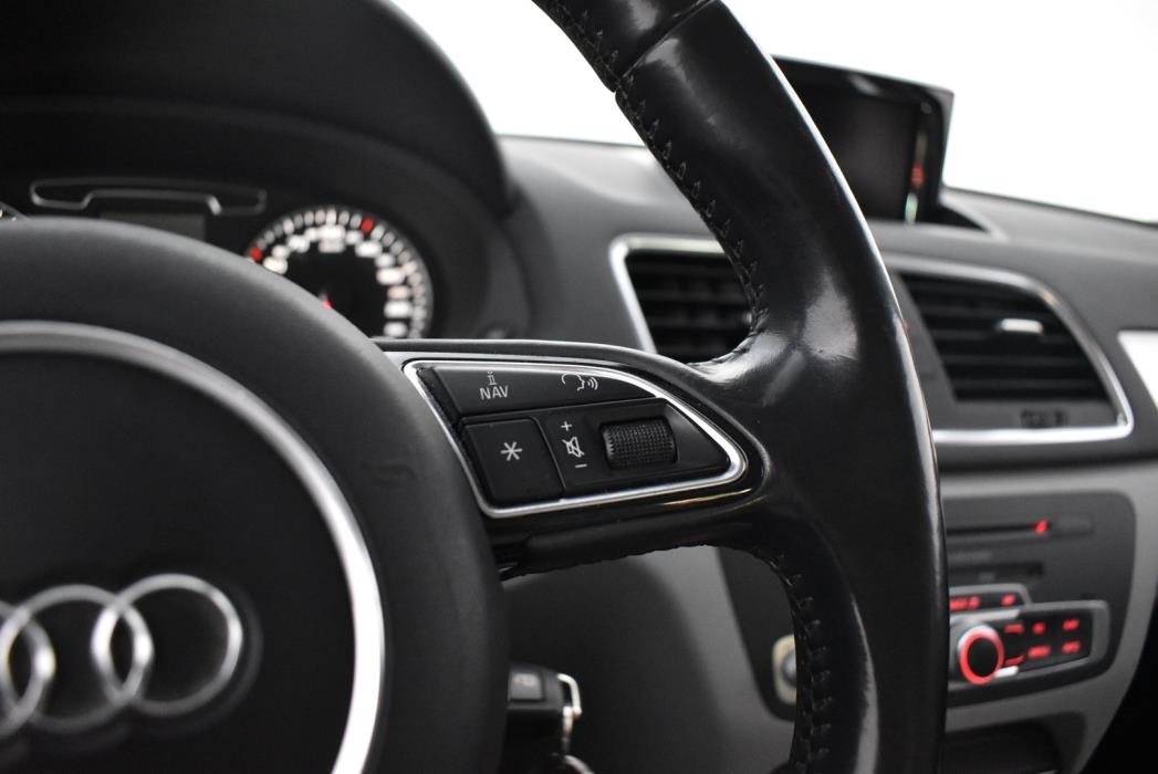 AUDI Q3 2012