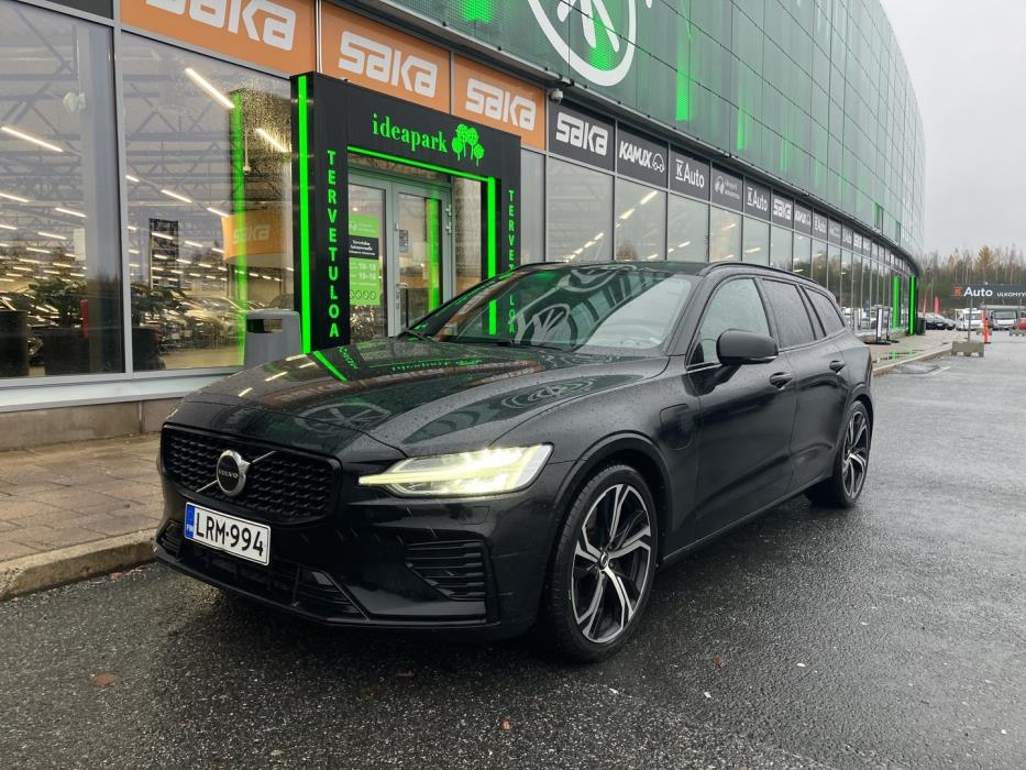VOLVO V60 2023