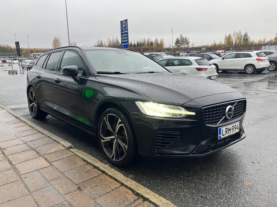 VOLVO V60 2023