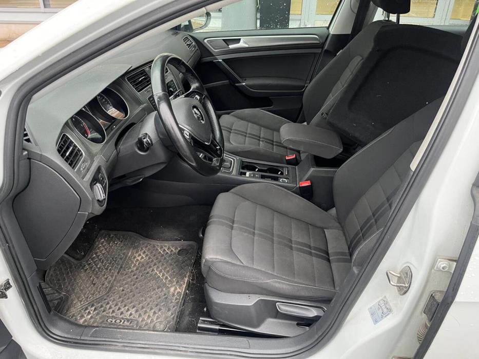 VOLKSWAGEN Golf 2014