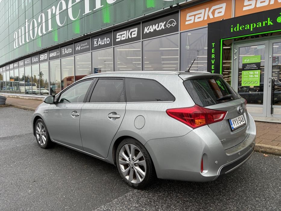 TOYOTA Auris 2013