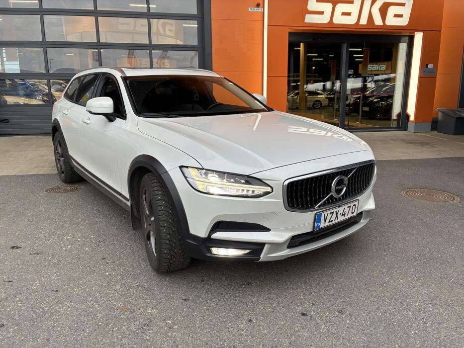 VOLVO V90 Cross Country 2018