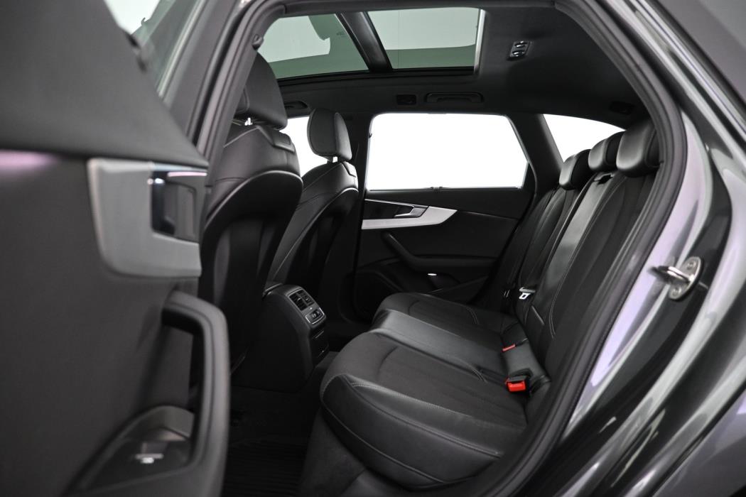 AUDI A4 2017