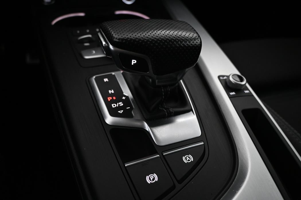 AUDI A4 2017