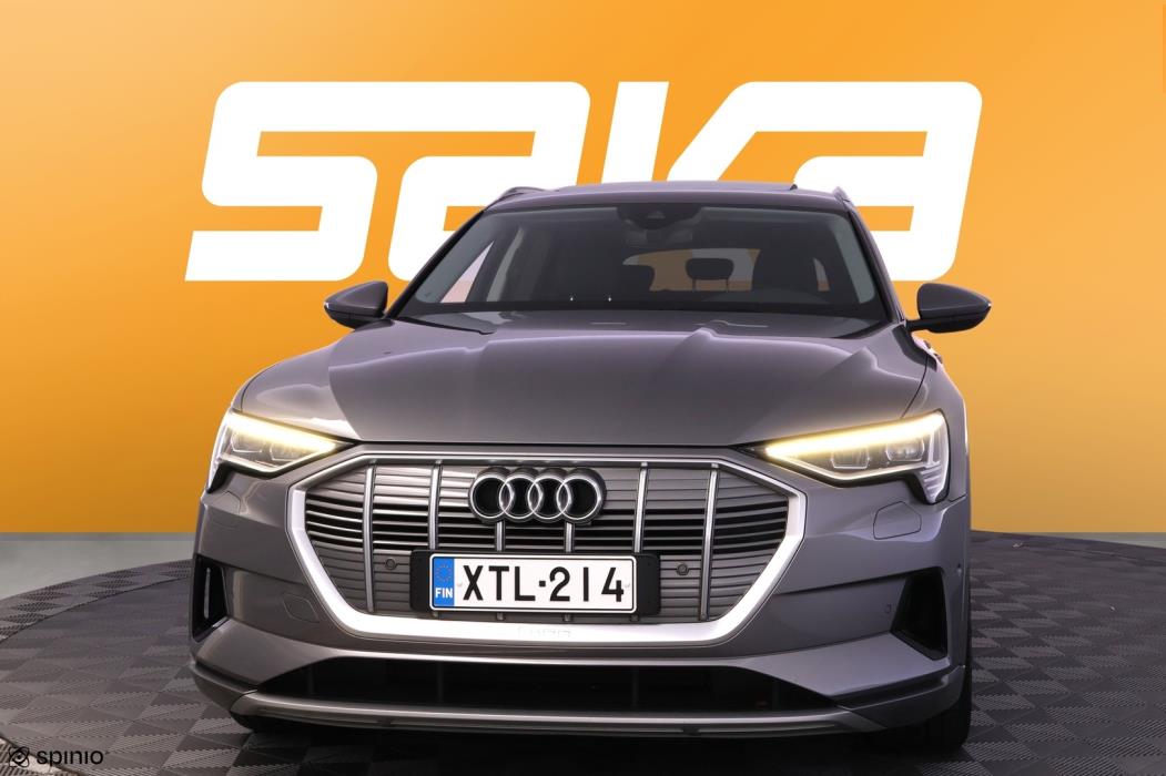 AUDI e-tron 2020