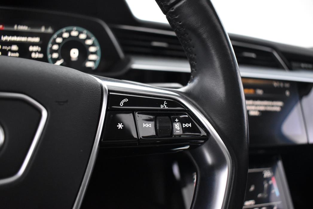 AUDI e-tron 2020