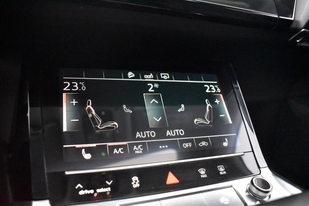 AUDI e-tron 2020