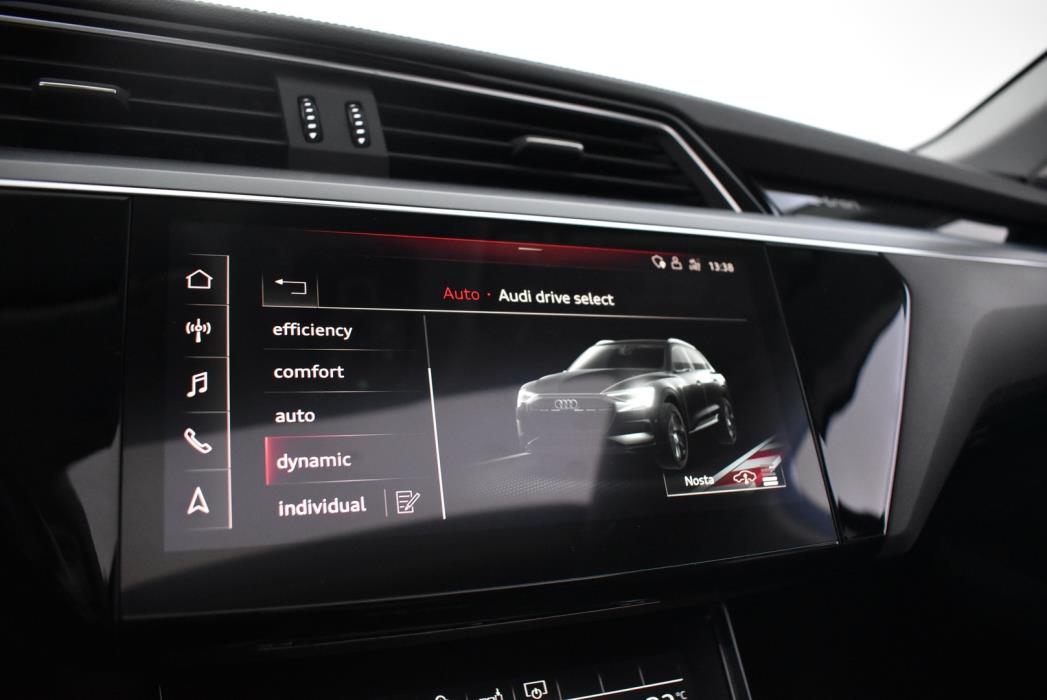 AUDI e-tron 2020