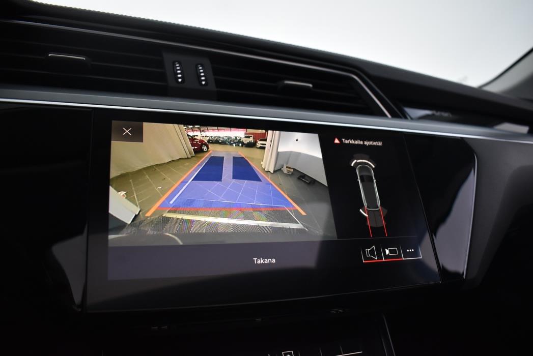 AUDI e-tron 2020