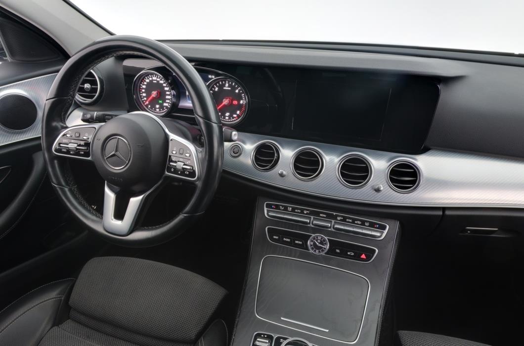 MERCEDES-BENZ E 2019