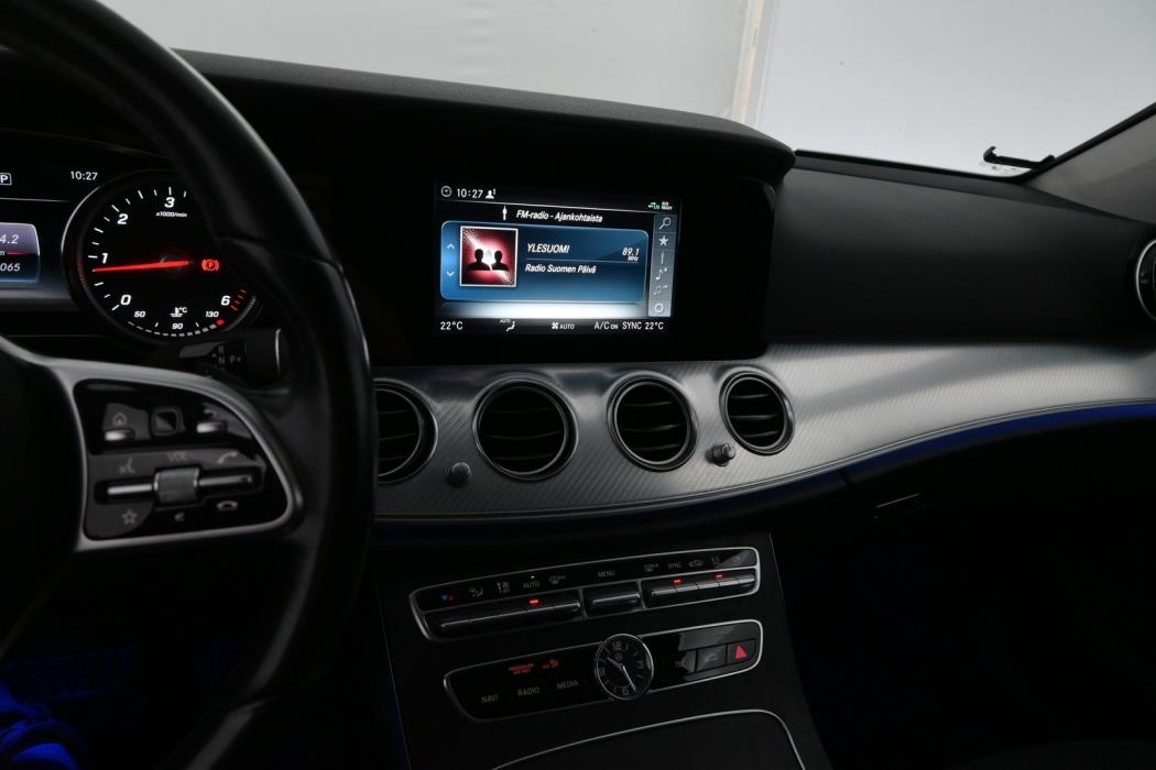 MERCEDES-BENZ E 2019