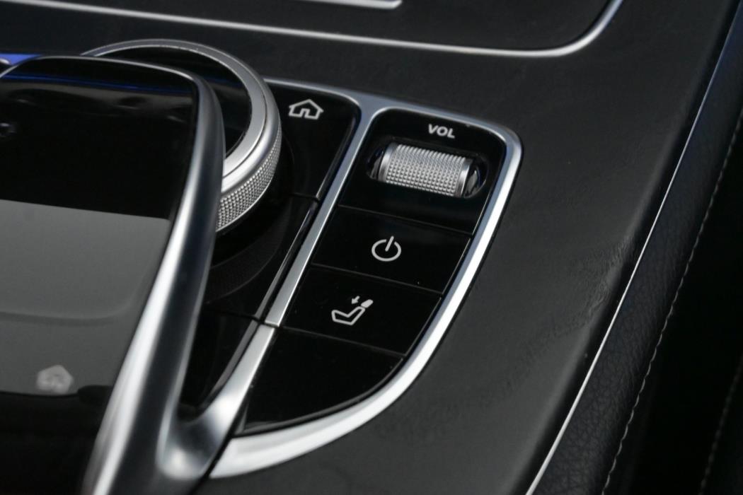 MERCEDES-BENZ E 2019