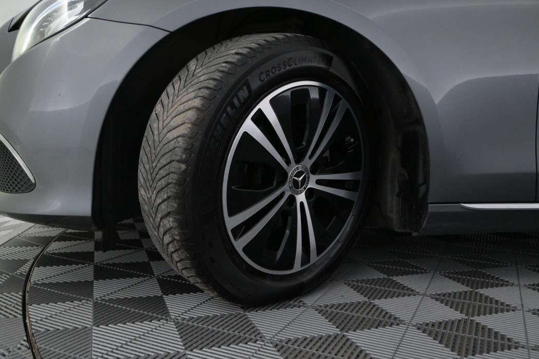 MERCEDES-BENZ E 2019