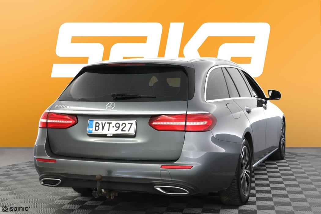 MERCEDES-BENZ E 2019