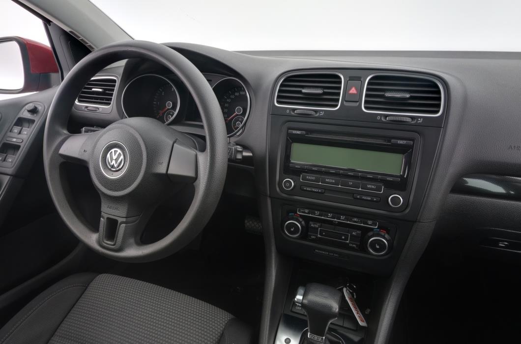 VOLKSWAGEN Golf 2009